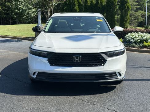 Used 2023 Honda Accord EX image 3