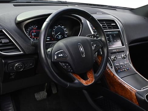 Used 2016 Lincoln MKX Reserve w/ Climate Package image 11