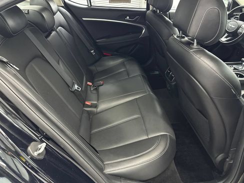 Used 2023 Genesis G70 2.0T AWD/4WD image 16