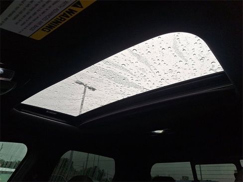 Used 2023 Hyundai Santa Cruz SEL Premium image 14