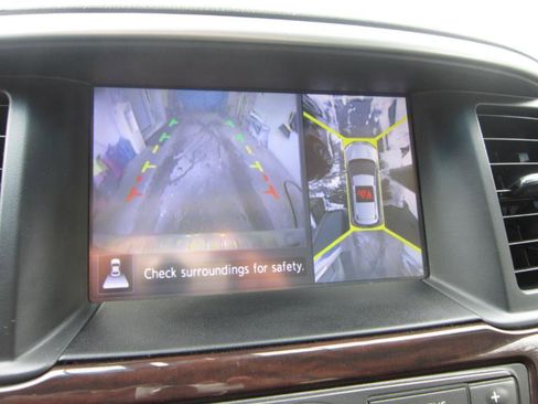 Used 2015 Nissan Pathfinder Platinum w/ Cargo Package image 17