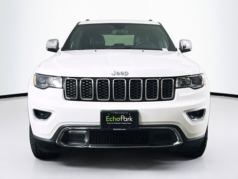 Used 2021 Jeep Grand Cherokee Limited w/ Luxury Group II image 2