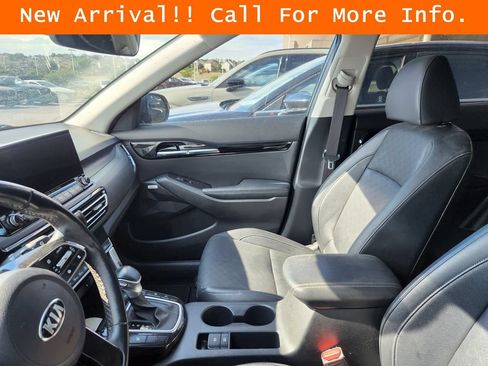 Used 2021 Kia Seltos SX w/ SX Sunroof Package AWD/4WD image 10