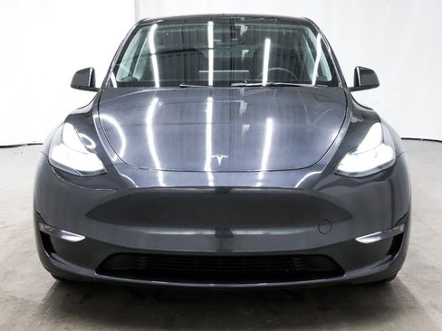 Used 2024 Tesla Model Y Long Range image 2