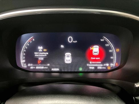 Used 2025 Acura MDX SH-AWD w/ Technology Package image 16