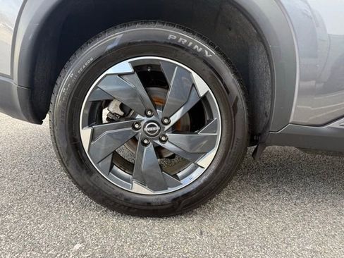 Certified 2024 Nissan Rogue SV image 13