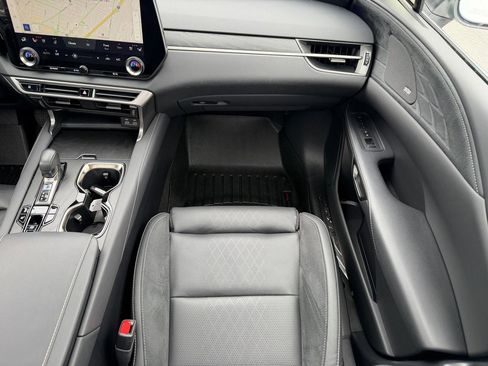 Used 2024 Lexus RX 450h 450h+ Luxury AWD w/ Convenience Package image 22