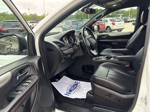 Used 2018 Dodge Grand Caravan GT FWD image 10