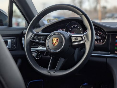 Used 2022 Porsche Panamera 4S image 23