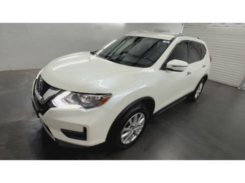 Used 2020 Nissan Rogue SV FWD image 4
