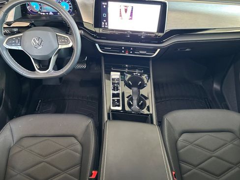 Used 2024 Volkswagen Atlas Cross Sport SE AWD/4WD image 10