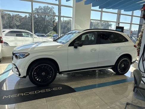 New 2026 Mercedes-Benz GLC 300 image 2