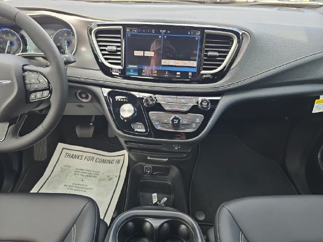 New 2026 Chrysler Pacifica Select w/ S Appearance Package FWD image 11
