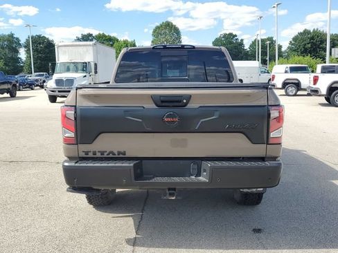 Used 2021 Nissan Titan PRO-4X w/ Pro-4x Convenience Package AWD/4WD image 5