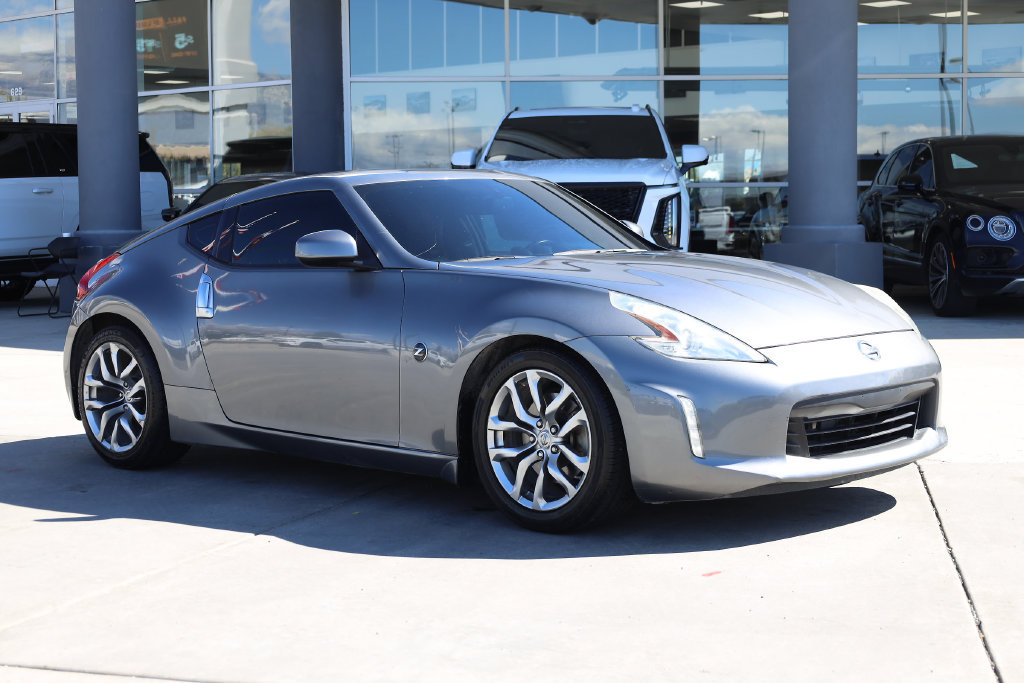 Used 2013 Nissan 370Z Touring RWD image 8