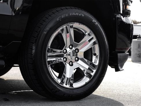 Used 2018 Chevrolet Silverado 1500 Custom w/ Custom Value Package image 51