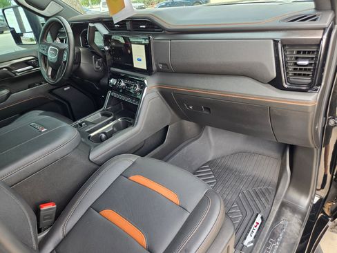 Certified 2024 GMC Sierra 2500 AT4 w/ Technology Package AWD/4WD image 24