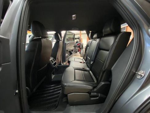 Used 2023 Volkswagen Atlas Cross Sport SE AWD/4WD image 14