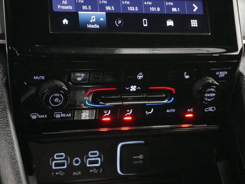 New 2025 Jeep Grand Cherokee L Laredo w/ Luxury Tech Group I image 23