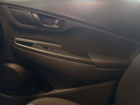 Used 2023 Hyundai Kona SE image 22