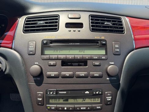 Used 2003 Lexus ES 330 FWD image 38