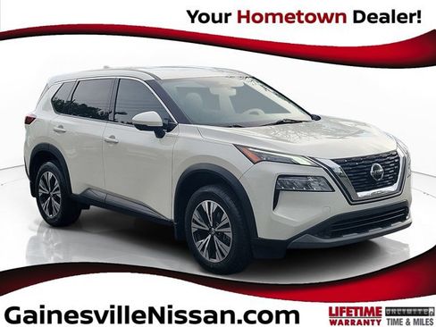 Used 2021 Nissan Rogue SV FWD image 1