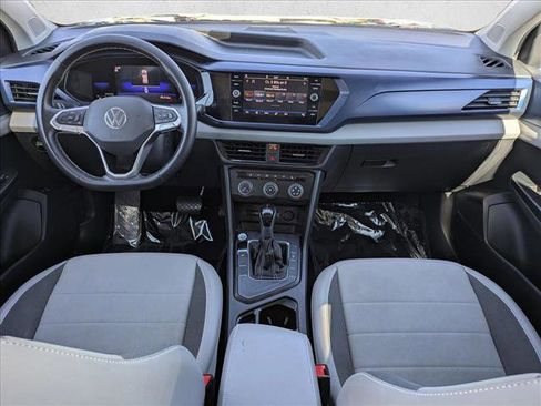 Used 2022 Volkswagen Taos SE image 17