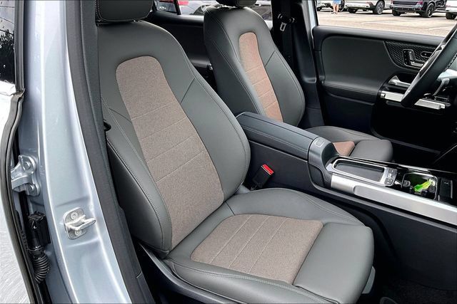Certified 2025 Mercedes-Benz EQB 250+ image 30