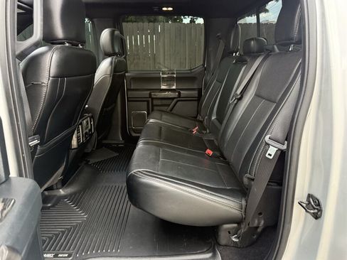 Used 2018 Ford F150 Lariat w/ Equipment Group 502A Luxury AWD/4WD image 14