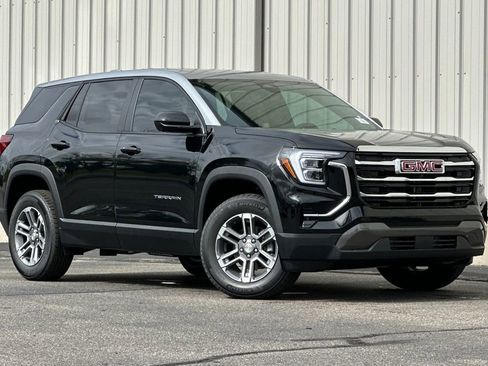 New 2026 GMC Terrain Elevation w/ Technology Package II image 2