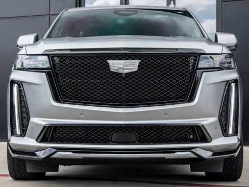 Used 2023 Cadillac Escalade V image 4