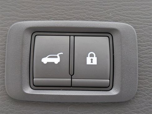 New 2026 Mitsubishi Outlander SE image 13