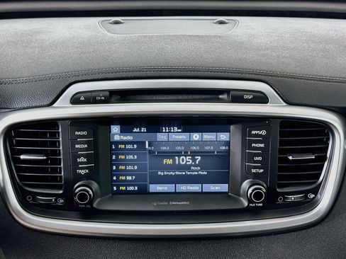 Used 2017 Kia Sorento AWD w/ LX Convenience Package image 21