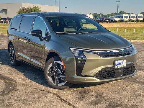 New 2027 Chrysler Pacifica Limited w/ Family Tech Group AWD/4WD image 5