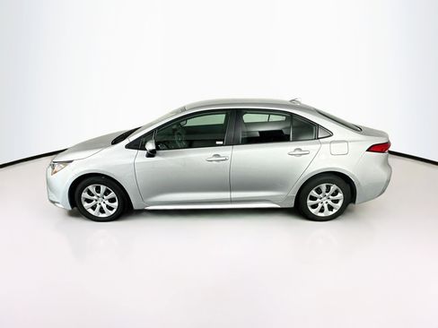 Used 2024 Toyota Corolla LE FWD image 4