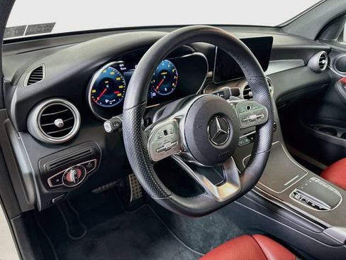 Used 2022 Mercedes-Benz GLC 300 4MATIC image 11