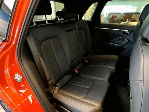 Used 2021 Audi Q3 2.0T Premium image 19