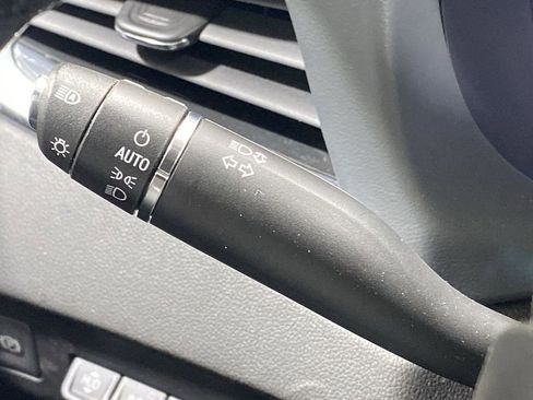 Used 2024 Buick Enclave Premium image 34