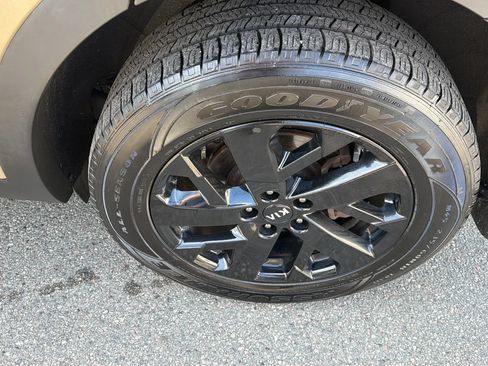 Used 2021 Kia Sorento S AWD/4WD image 9