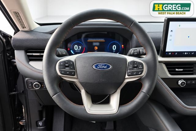 Used 2026 Ford Explorer Active w/ Active Comfort Package RWD image 14