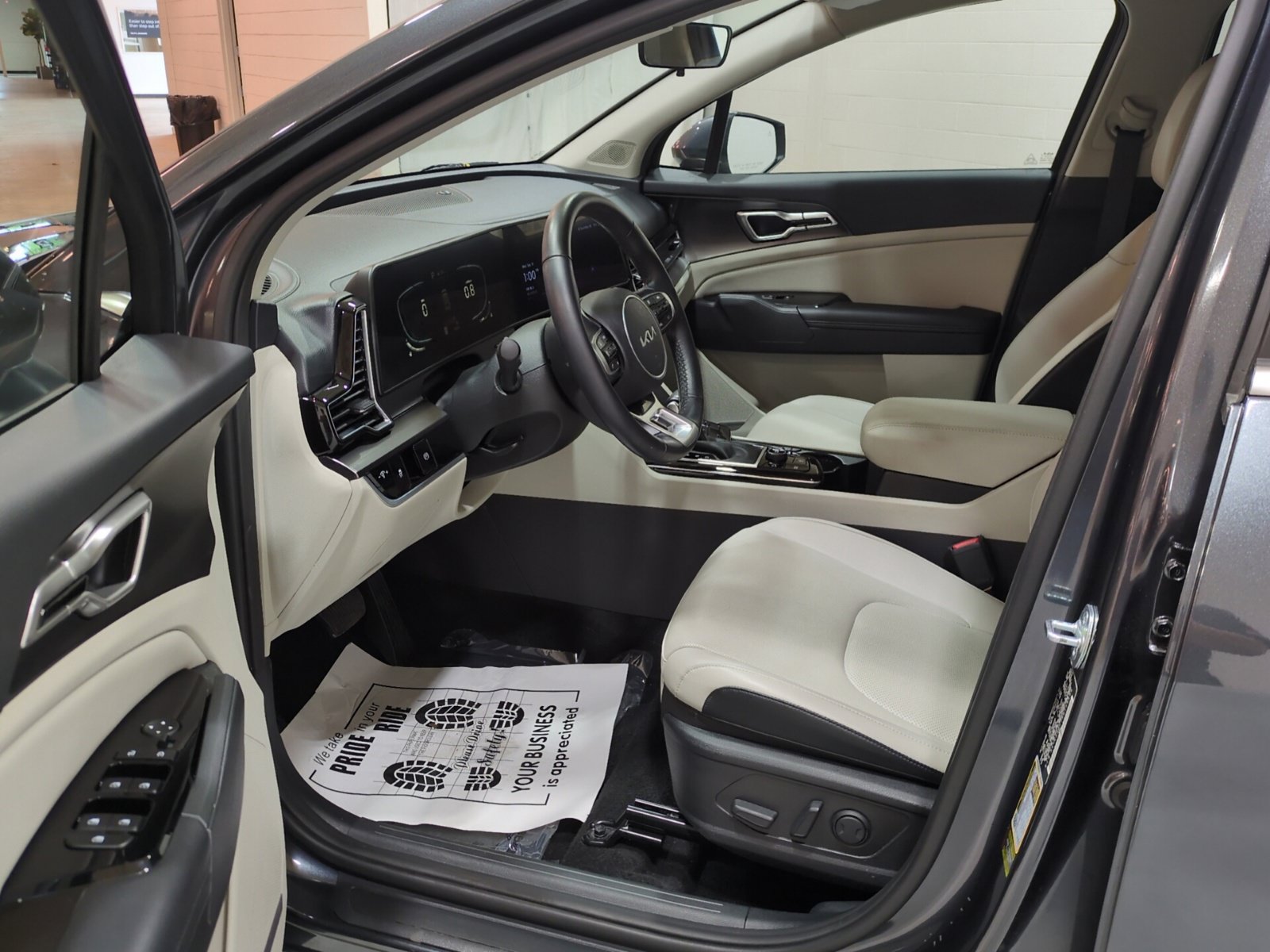 Certified 2024 Kia Sportage EX FWD image 15