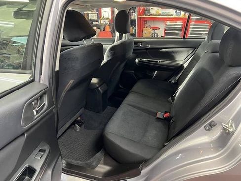 Used 2012 Subaru Impreza 2.0i Premium AWD/4WD image 8