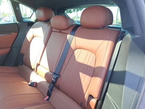 Used 2023 Maserati Levante GT image 13