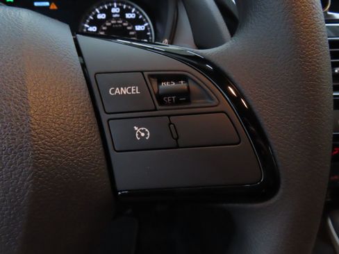 New 2025 Mitsubishi Eclipse Cross LE image 13