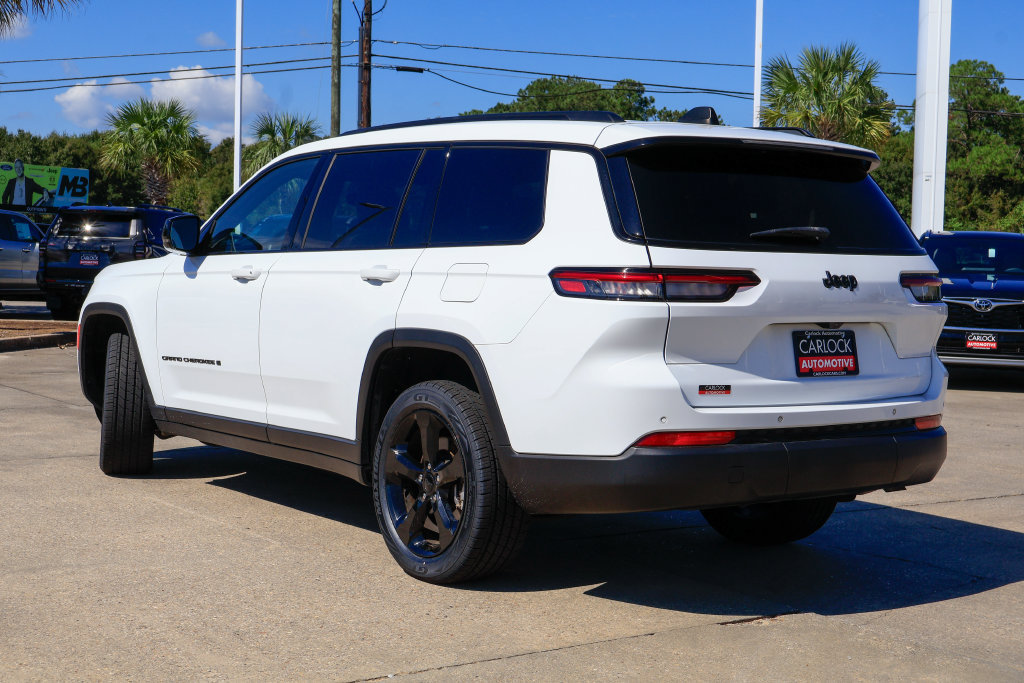 Used 2023 Jeep Grand Cherokee L Laredo RWD image 23
