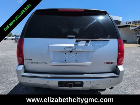 Used 2012 GMC Yukon XL SLT w/ SLT-2 Equipment Package AWD/4WD image 4