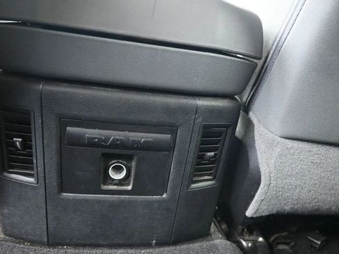 Used 2017 RAM 1500 Big Horn AWD/4WD image 29