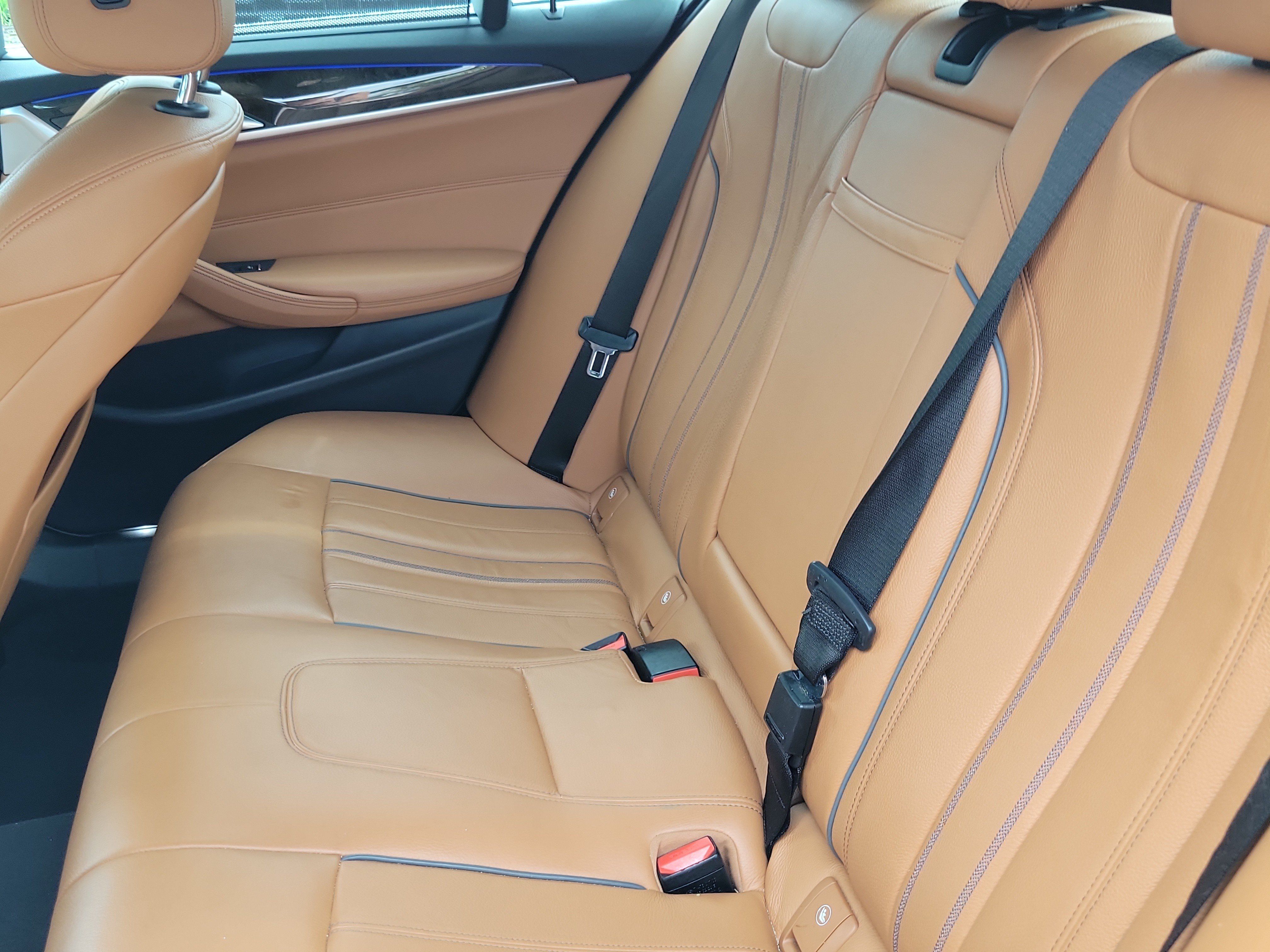 Used 2018 BMW 530e w/ Premium Package 2 RWD image 16