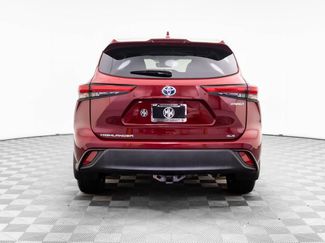 Used 2022 Toyota Highlander XLE video 4