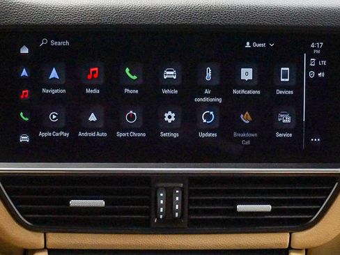 Used 2022 Porsche Cayenne Platinum Edition image 15